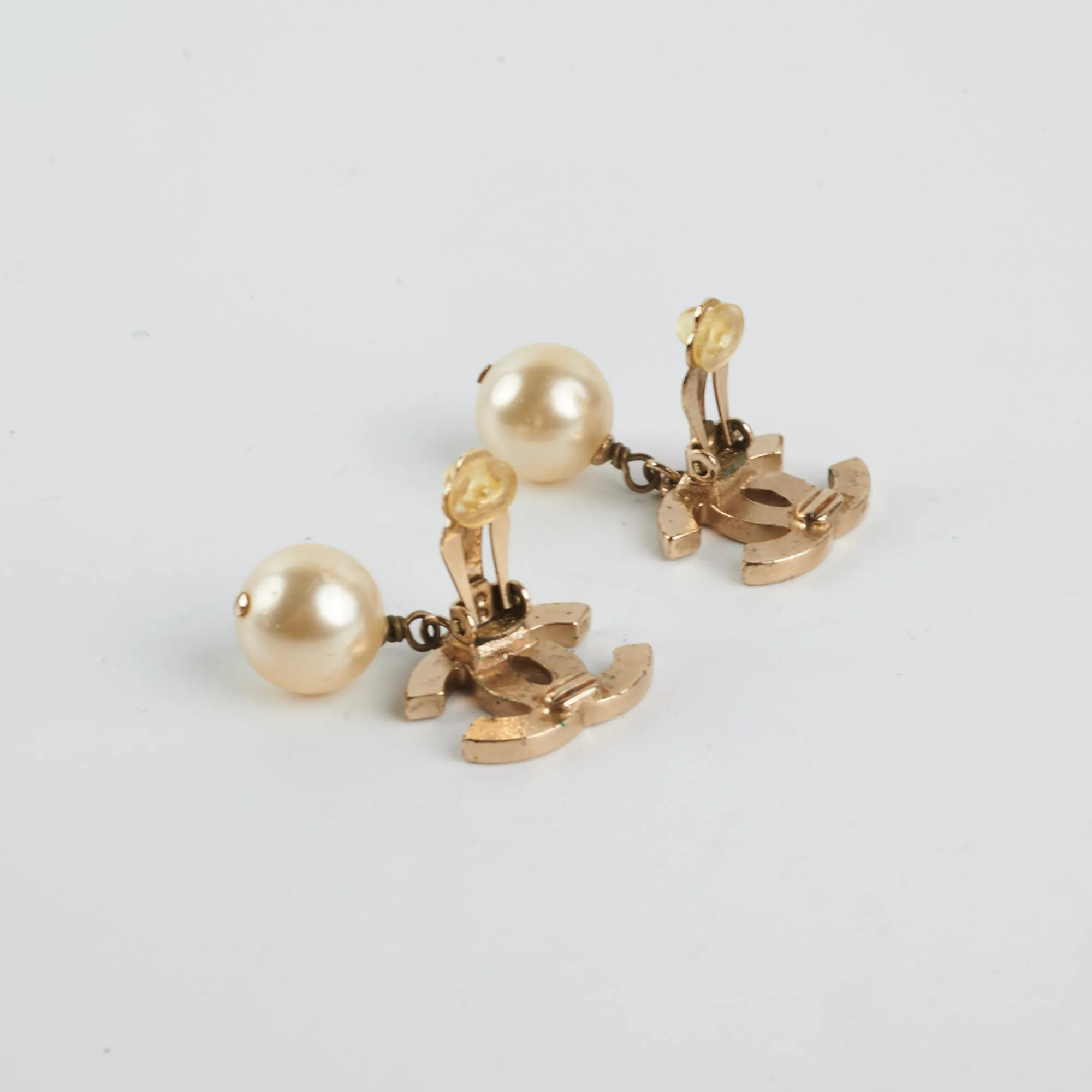 Chanel CC Logo Pearl Drop Earring Costume Jewellery