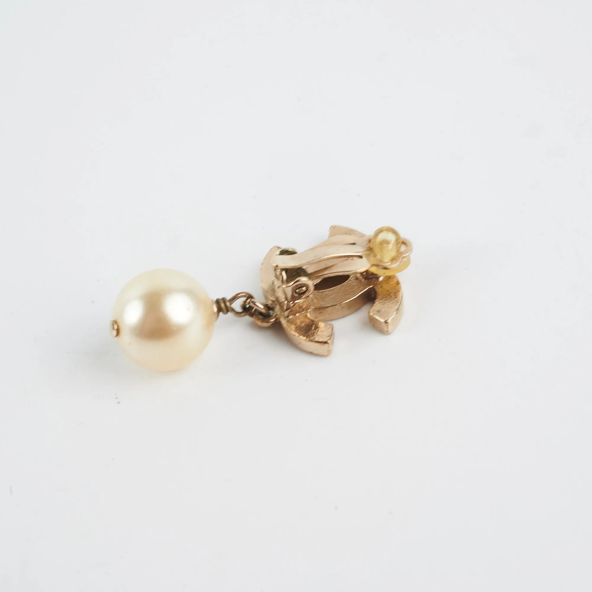 Chanel CC Logo Pearl Drop Earring Costume Jewellery