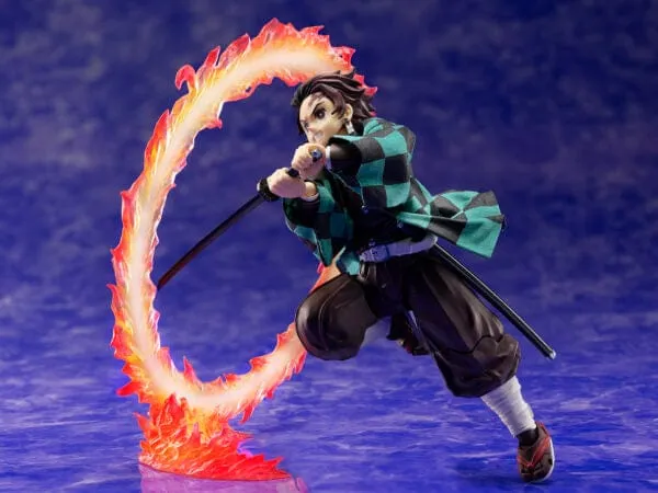 DEMON SLAYER: KIMETSU NO YAIBA [BUZZMOD.] TANJIRO KAMADO FIGURINE