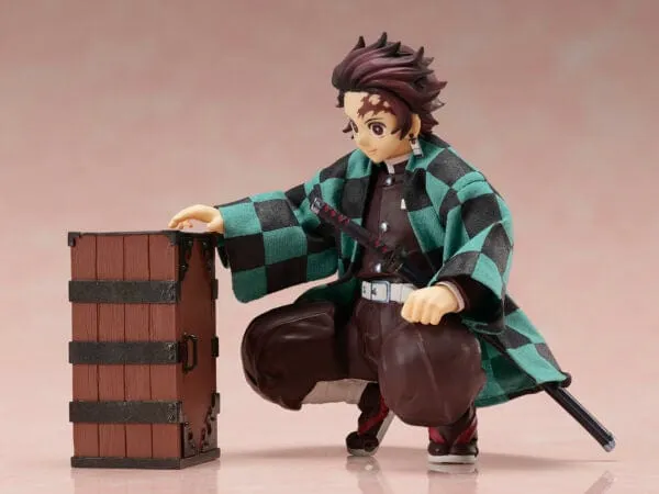 DEMON SLAYER: KIMETSU NO YAIBA [BUZZMOD.] TANJIRO KAMADO FIGURINE