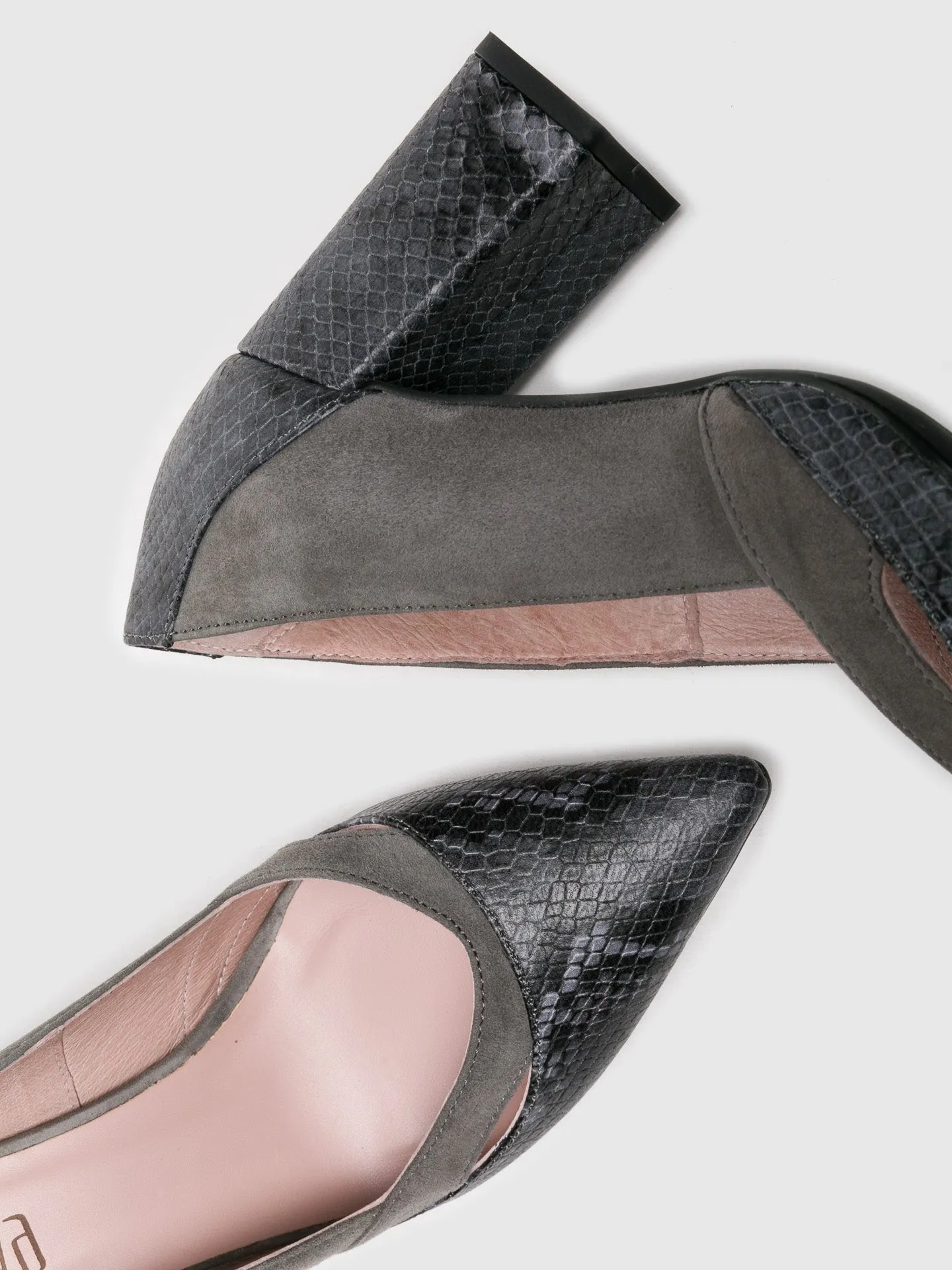 Gray Pointed Toe Shoes