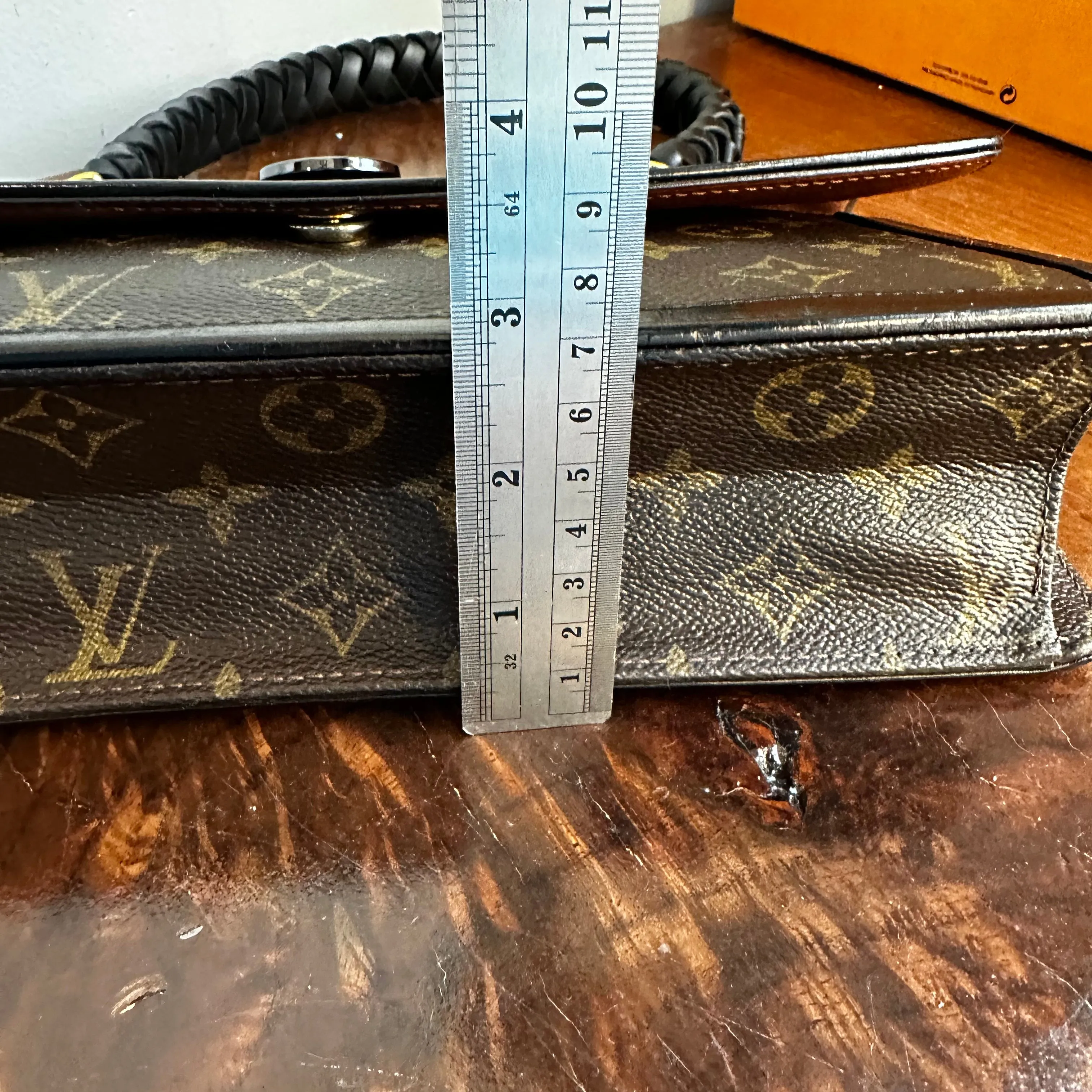 The Crane - Vintage Monogram LV Shoulder Bag