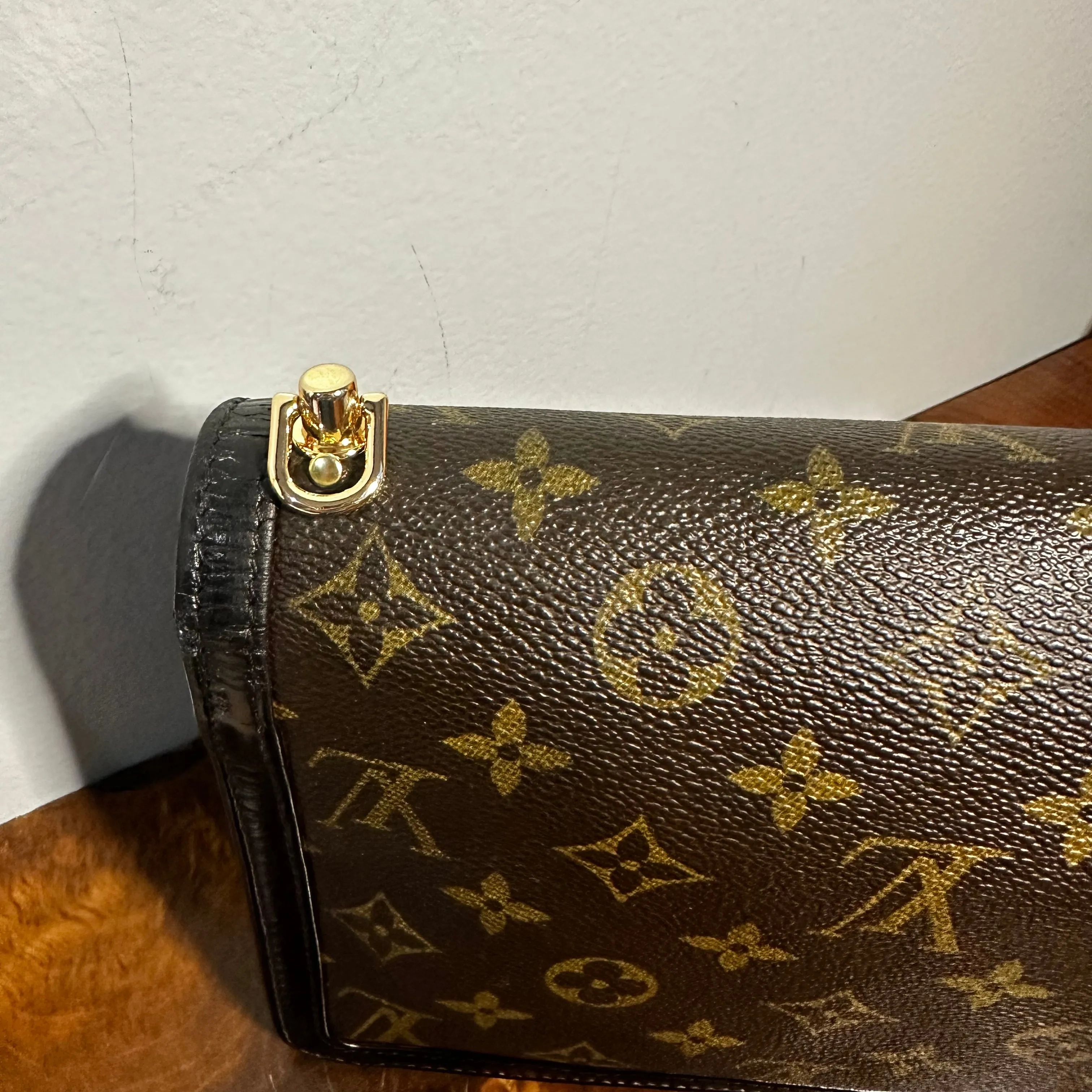 The Crane - Vintage Monogram LV Shoulder Bag