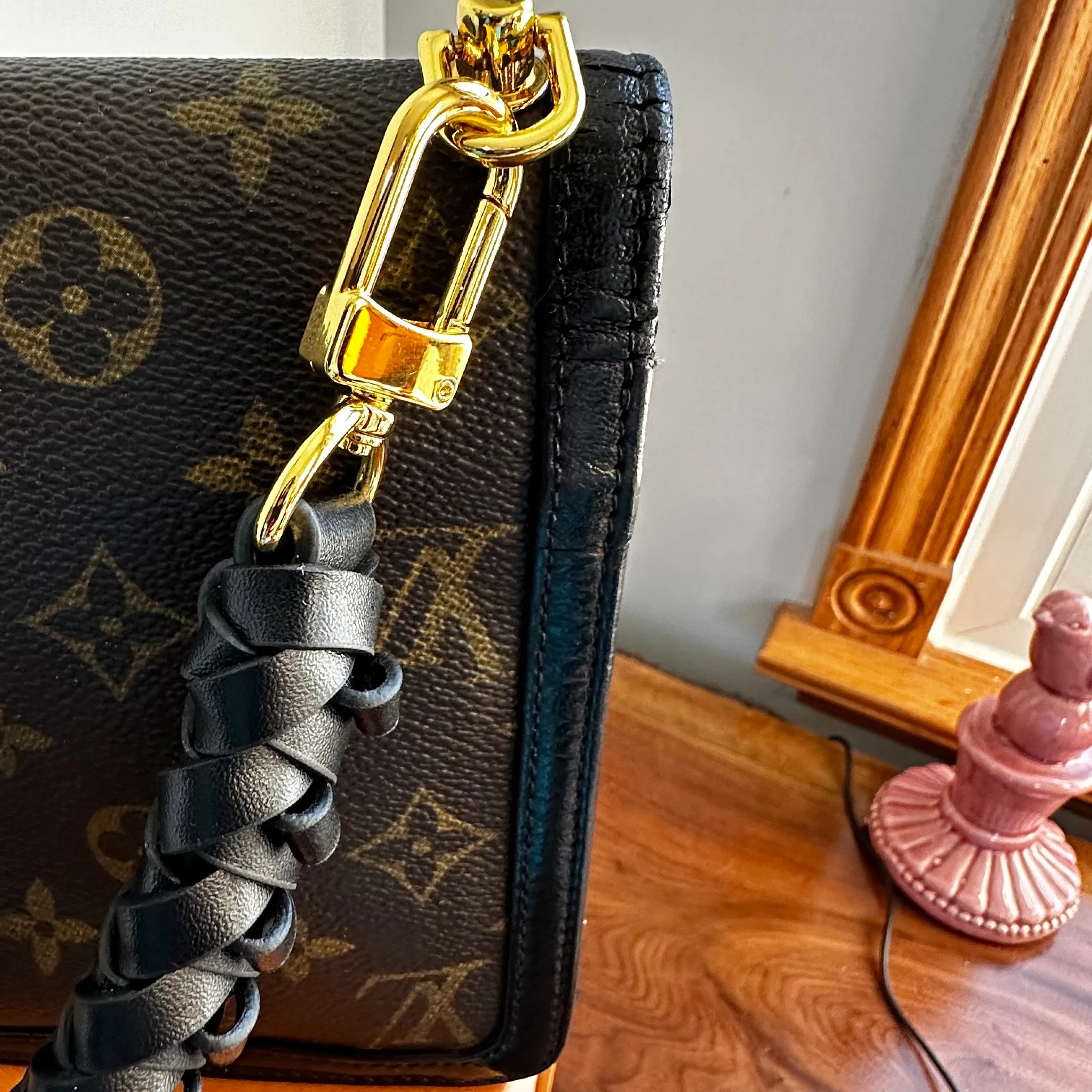 The Crane - Vintage Monogram LV Shoulder Bag